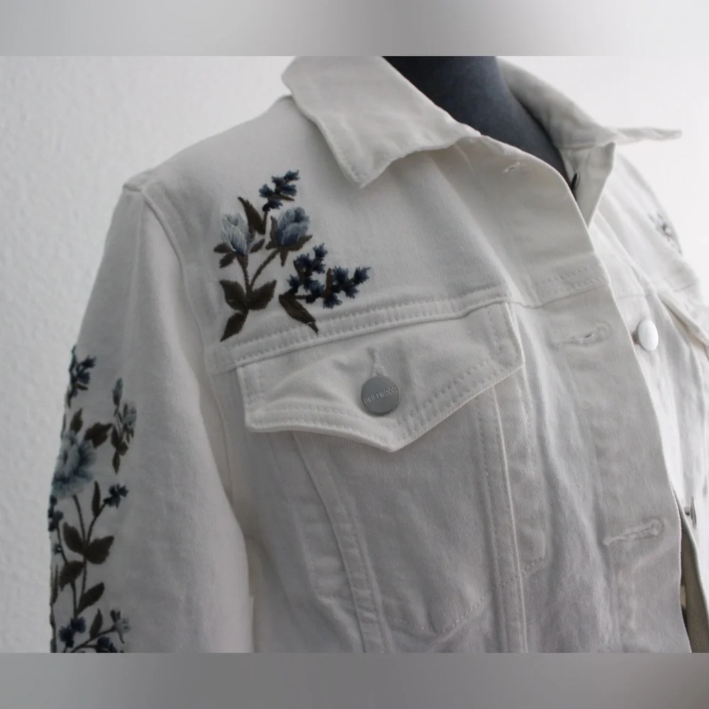 Driftwood jean jacket EUC - Picture 4 of 9